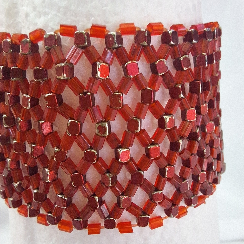 Glass Stretch Bracelet Band in Rich Holiday Red Bead 6.5" Expands 2" Nice Shine!